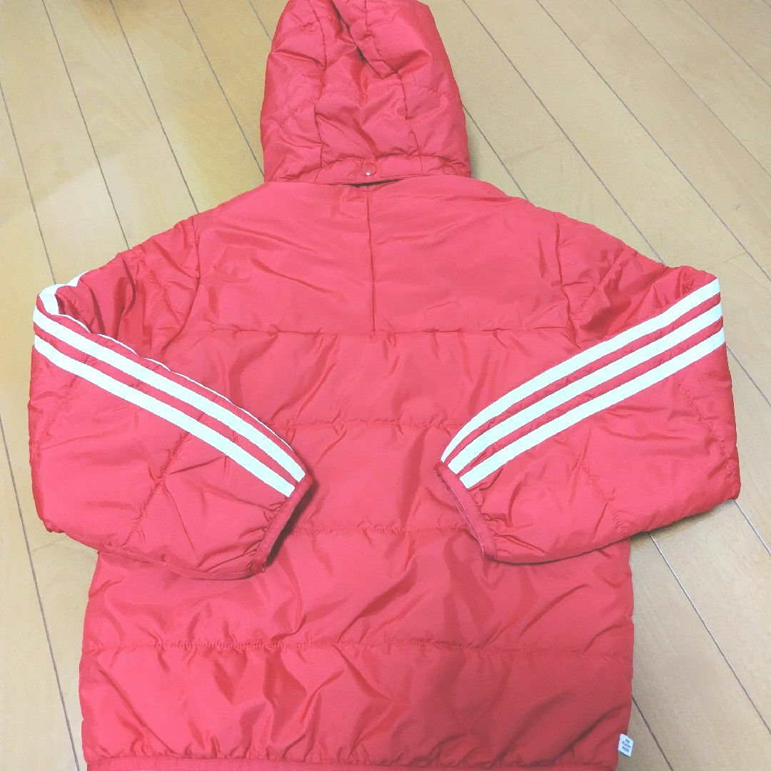 adidas(アディダス)の男の子 女の子 adidas 中綿ジャンパー 中綿ジャケット 130 キッズ/ベビー/マタニティのキッズ服男の子用(90cm~)(ジャケット/上着)の商品写真