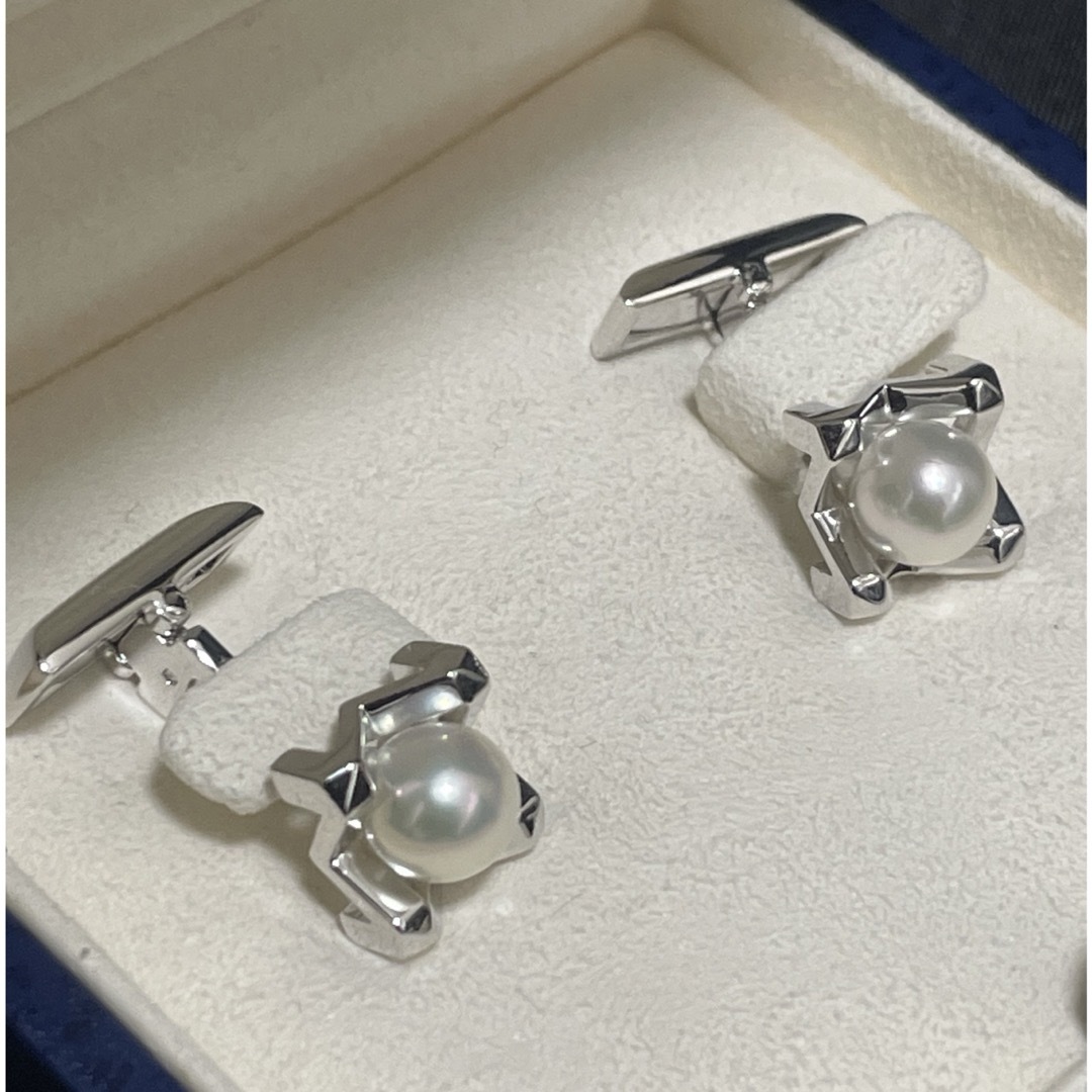 MIKIMOTO(ミキモト)の新品未使用品　MIKIMOTO ミキモト　パール　カフス メンズのファッション小物(カフリンクス)の商品写真