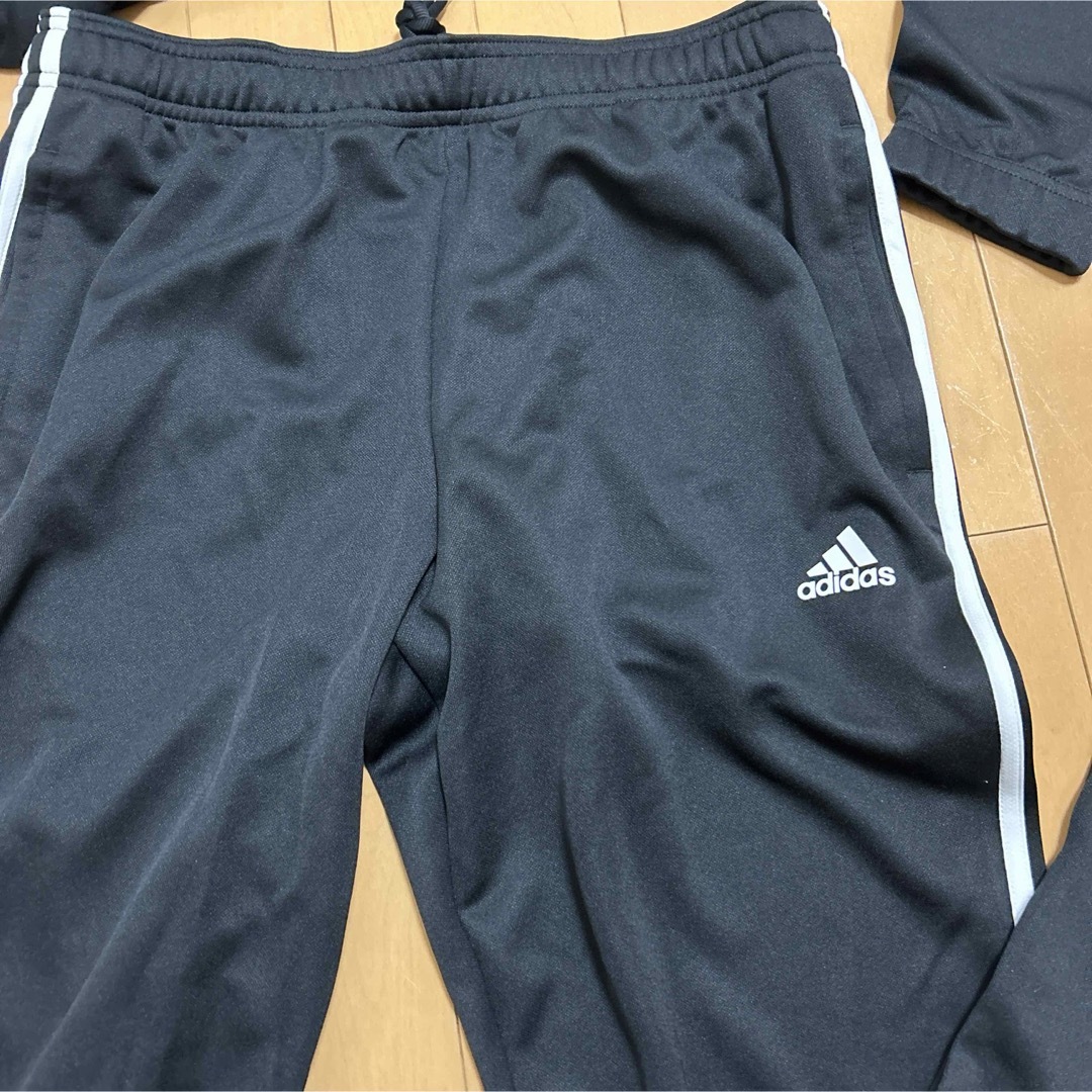 adidas(アディダス)のアディダス　ジャージ上下黒　O スポーツ/アウトドアのサッカー/フットサル(ウェア)の商品写真