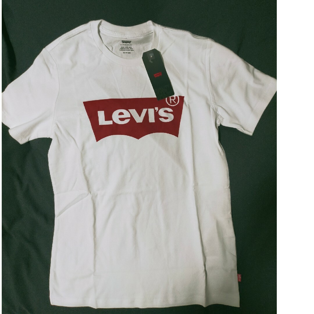 Levi's(リーバイス)のLEVI'S　白Tシャツ　新品タグ付き メンズのトップス(Tシャツ/カットソー(半袖/袖なし))の商品写真