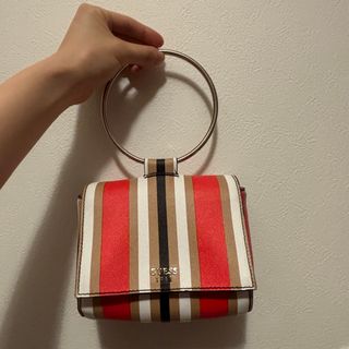 ゲス(GUESS)のguess ハンドバッグ(ハンドバッグ)