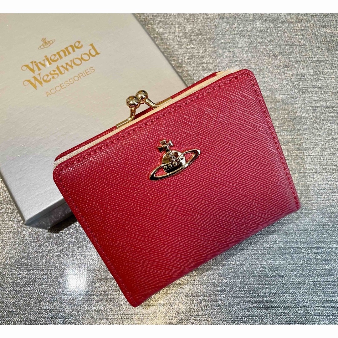 Vivienne Westwood(ヴィヴィアンウエストウッド)のVivienne Westwood 二つ折り　財布　ピンク　レザー　未使用品 レディースのファッション小物(財布)の商品写真