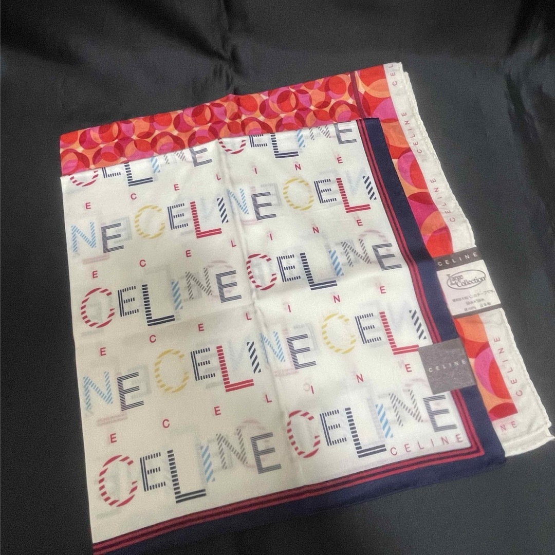 celine(セリーヌ)の新品未使用品　CELINE セリーヌ　ハンカチ レディースのファッション小物(ハンカチ)の商品写真