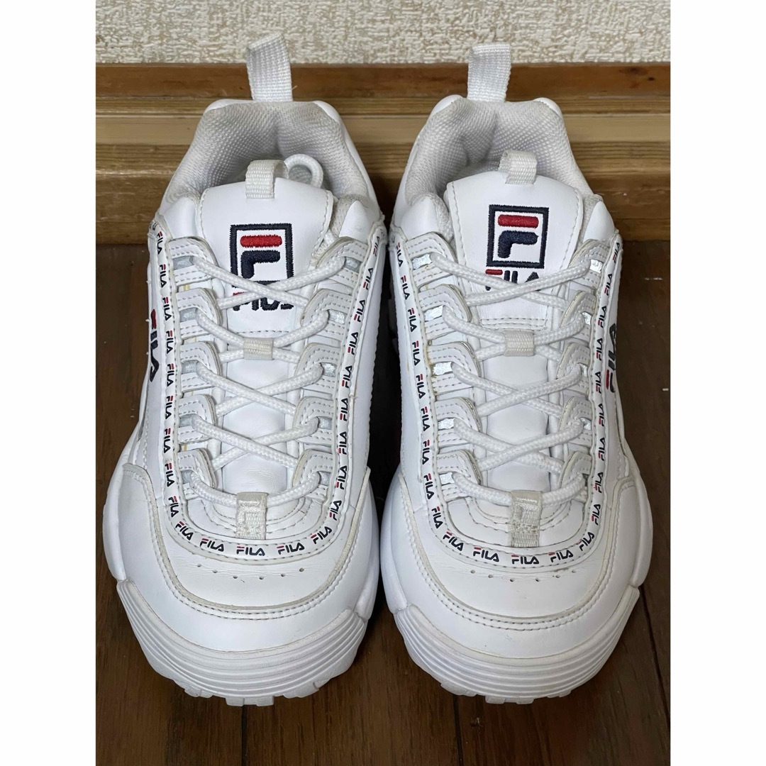 FILA(フィラ)のFILA DISTRACER TAPEYTAPE 23.5cm レディースの靴/シューズ(スニーカー)の商品写真