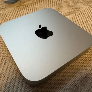 マック(Mac (Apple))の【中古美品】Apple M2 Mac Mini Magic Trackpad付 (デスクトップ型PC)