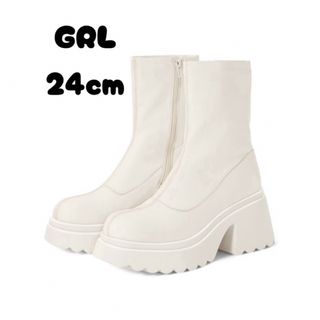 グレイル(GRL)の【GRL】新品　ミドル丈ブーツ　ホワイト　24cm(ブーツ)