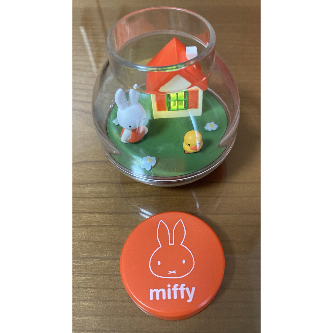 miffy(ミッフィー)のカプセリウムmiffy　ガシャポン　おうち　ミッフィーとおともだち 夜空 エンタメ/ホビーのおもちゃ/ぬいぐるみ(キャラクターグッズ)の商品写真