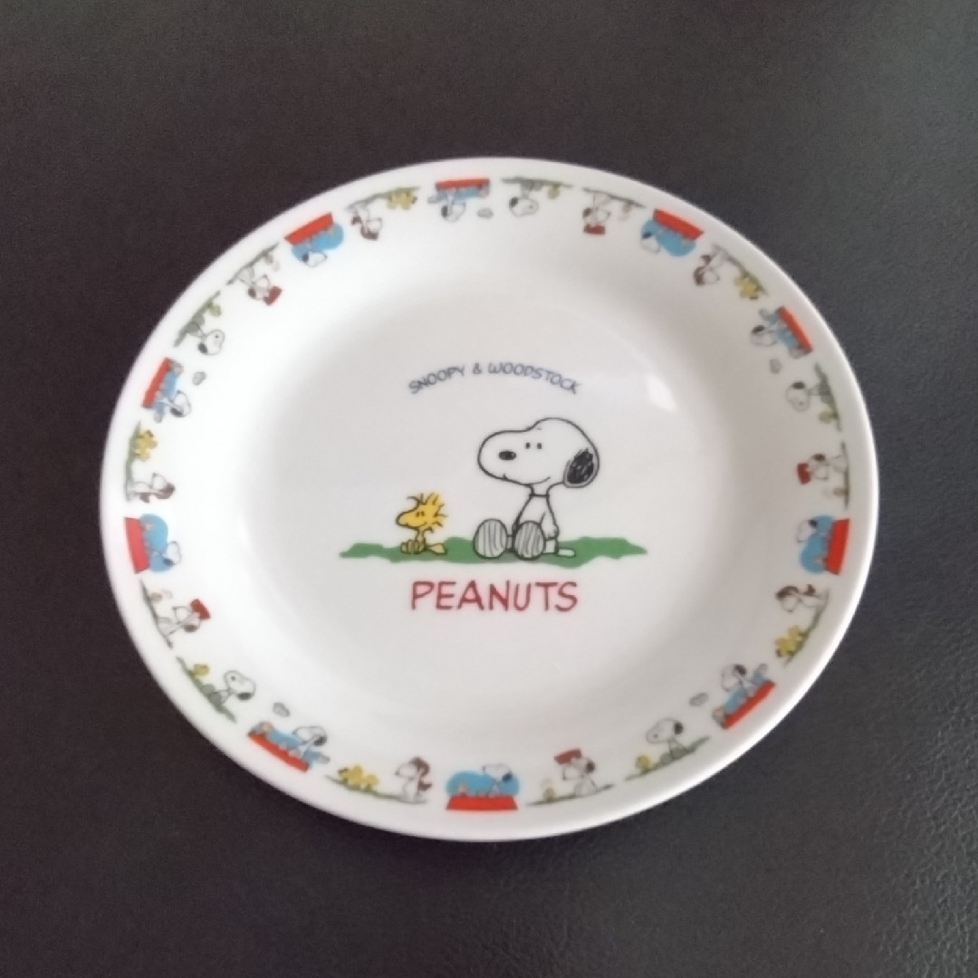 SNOOPY(スヌーピー)のpeanuts スヌーピー ボウル1枚 皿2枚セット インテリア/住まい/日用品のキッチン/食器(食器)の商品写真