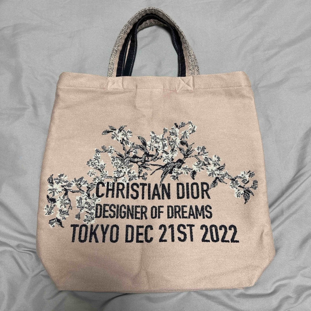 Christian Dior(クリスチャンディオール)のクリスチャン・ディオール　夢のクチュリエ展　トートバッグ　DIOR展 DIOR レディースのバッグ(トートバッグ)の商品写真