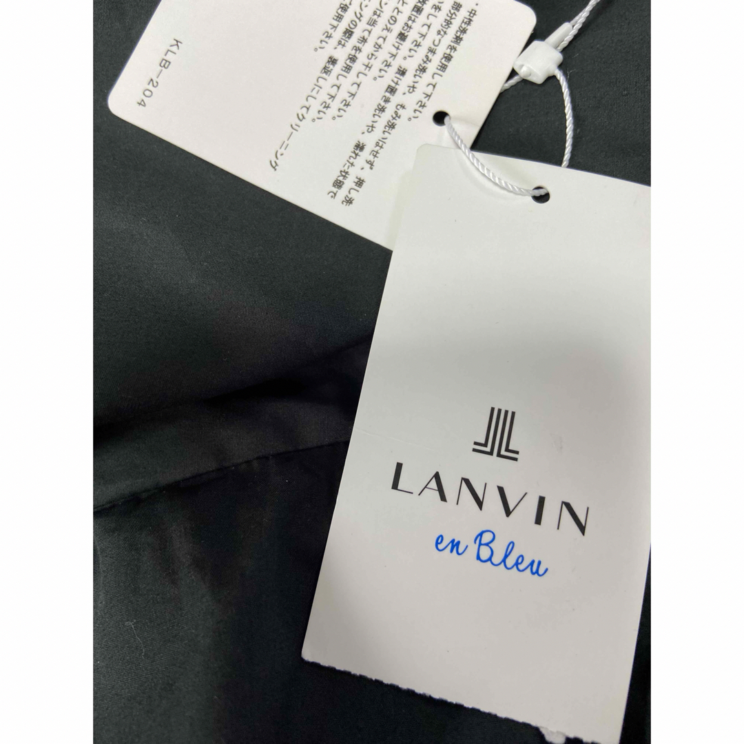 LANVIN en Bleu(ランバンオンブルー)のランバンオンブルー購入　ブラックブラウス　新品未使用タグ付き レディースのトップス(Tシャツ(長袖/七分))の商品写真