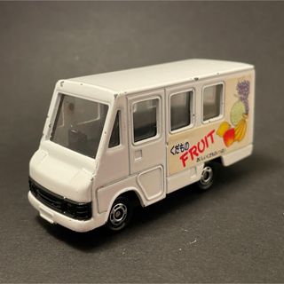 タカラトミー(Takara Tomy)の【廃盤】トミカ No.93 トヨタ クイックデリバリーバン くだもの配達車(ミニカー)