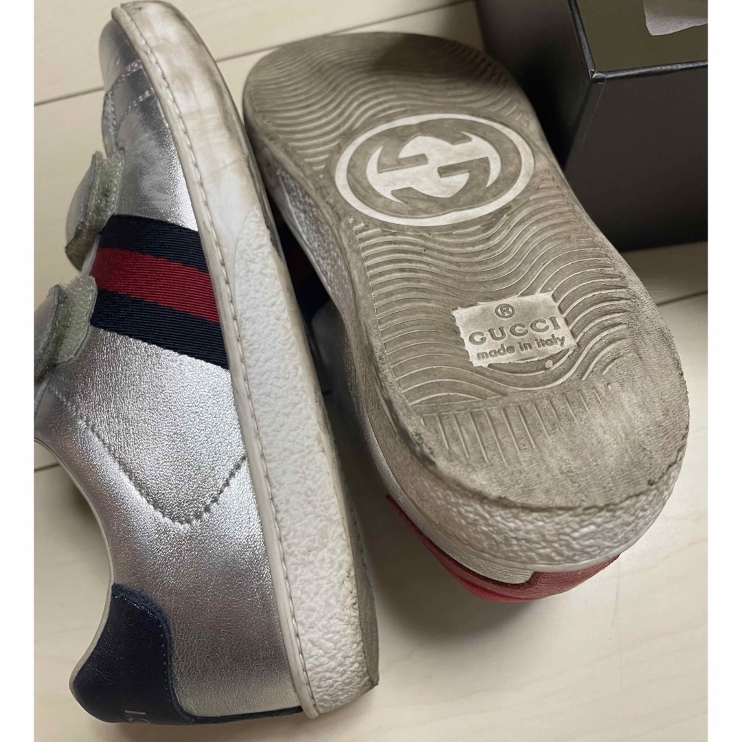 Gucci(グッチ)の中古　グッチ　チルドレン　エースレザースニーカー　シルバー　 キッズ/ベビー/マタニティのキッズ靴/シューズ(15cm~)(スニーカー)の商品写真