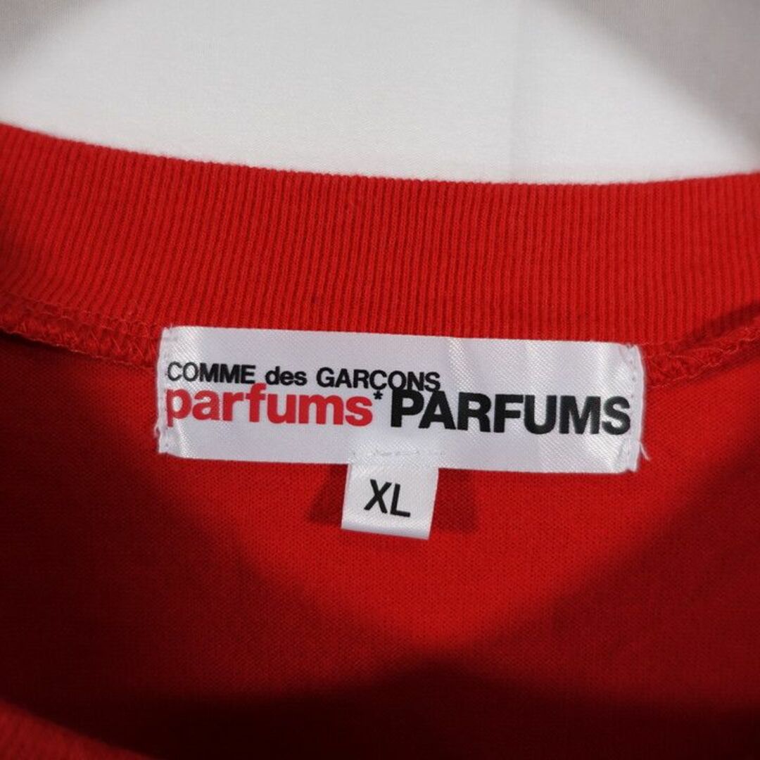 COMME des GARCONS(コムデギャルソン)の【良品】コムデギャルソン　パルファム　2019クリスマス限定　Ｔシャツ メンズのトップス(Tシャツ/カットソー(半袖/袖なし))の商品写真