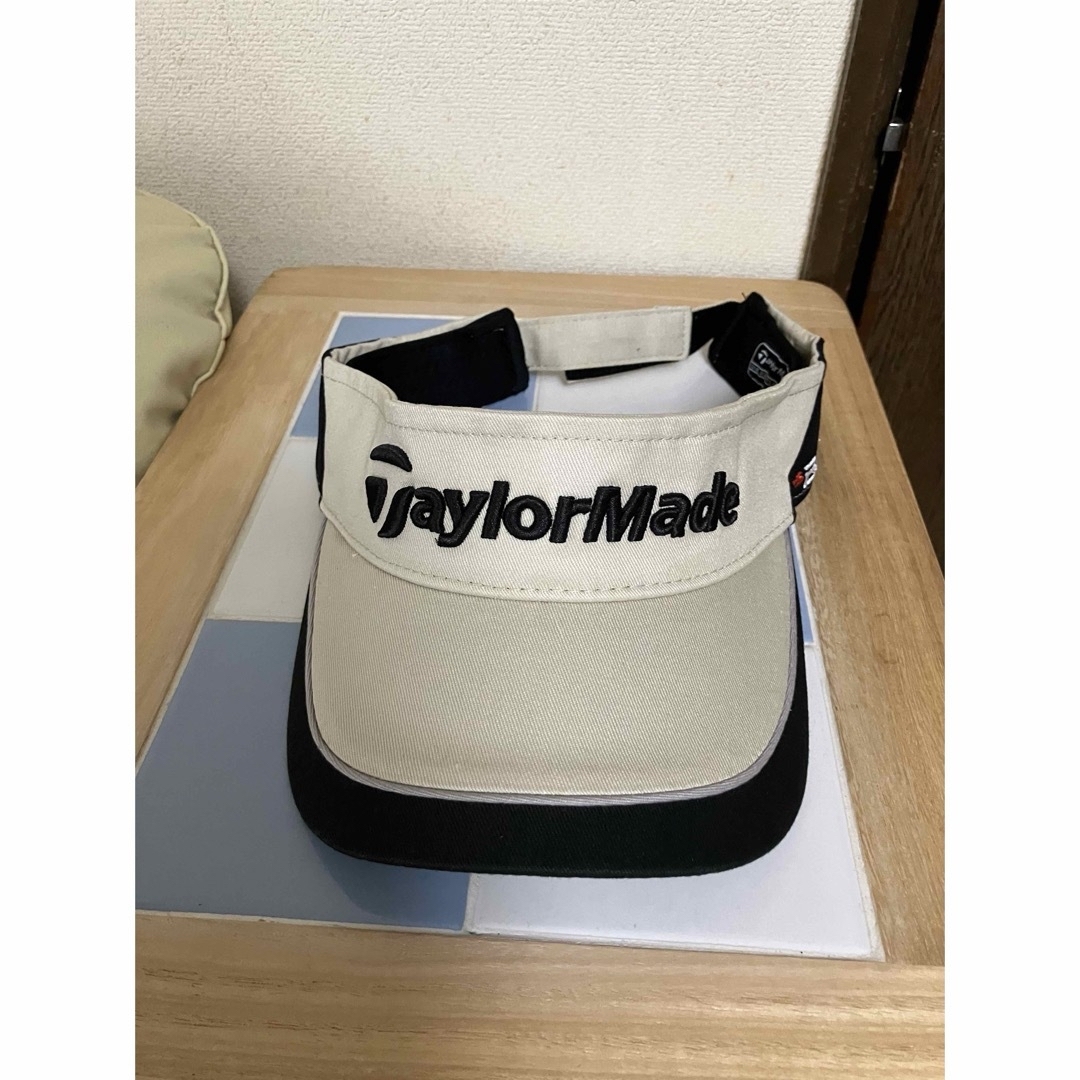 TaylorMade(テーラーメイド)の★テーラーメイド★tmax gear・サンバイザー（ベージュ×ネイビー） メンズの帽子(サンバイザー)の商品写真