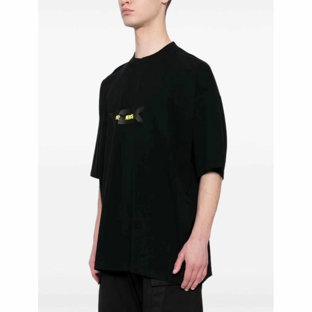 VETEMENTS(ヴェトモン)の人気VETEMENTS  Tシャツ メンズのトップス(Tシャツ/カットソー(半袖/袖なし))の商品写真