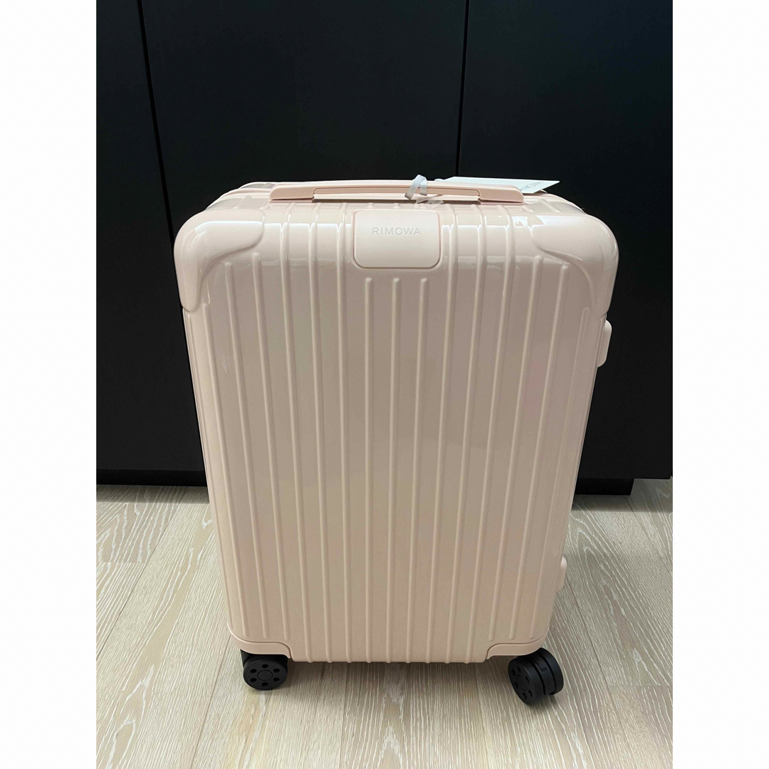 RIMOWA(リモワ)の【新品未使用】生涯保証　リモワ RIMOWA スーツケース　キャビン　ペタル レディースのバッグ(スーツケース/キャリーバッグ)の商品写真