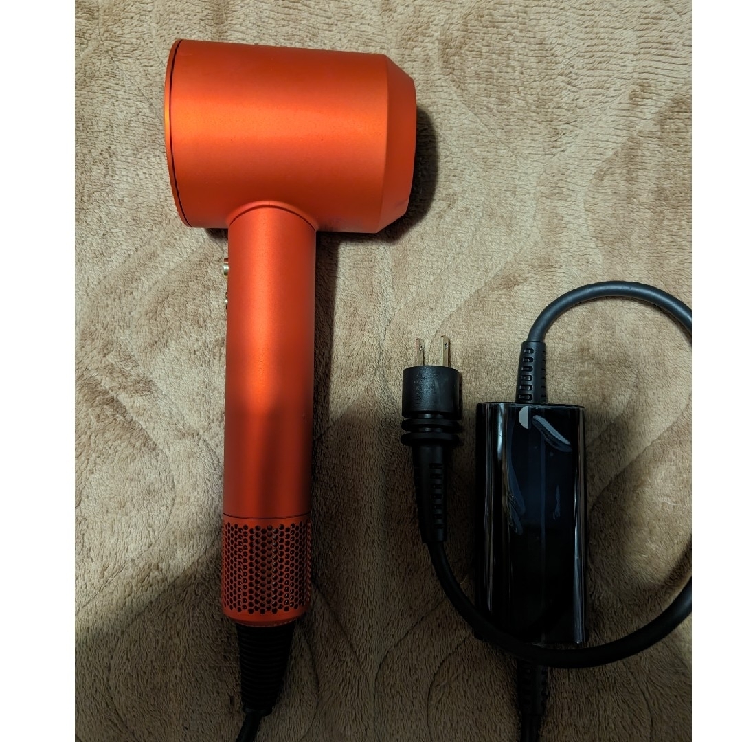 Dyson(ダイソン)の除菌済み 正規品 限定色ダイソンドライヤー  トパーズオレンジ スマホ/家電/カメラの美容/健康(ドライヤー)の商品写真