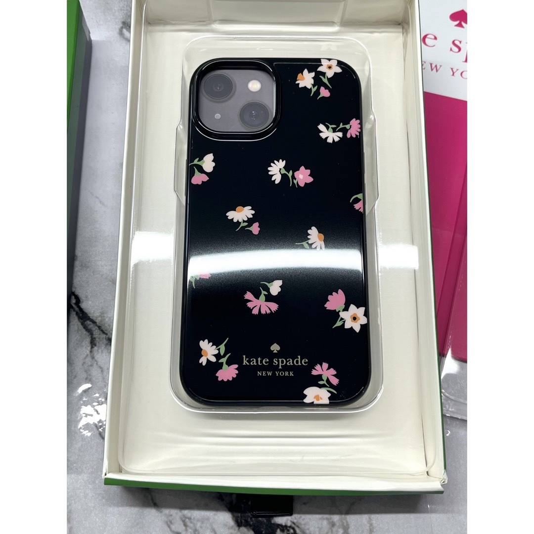 kate spade new york(ケイトスペードニューヨーク)の【新品未使用】03 ケイトスペード iPhone15 iPhoneケース　スマホ スマホ/家電/カメラのスマホアクセサリー(iPhoneケース)の商品写真