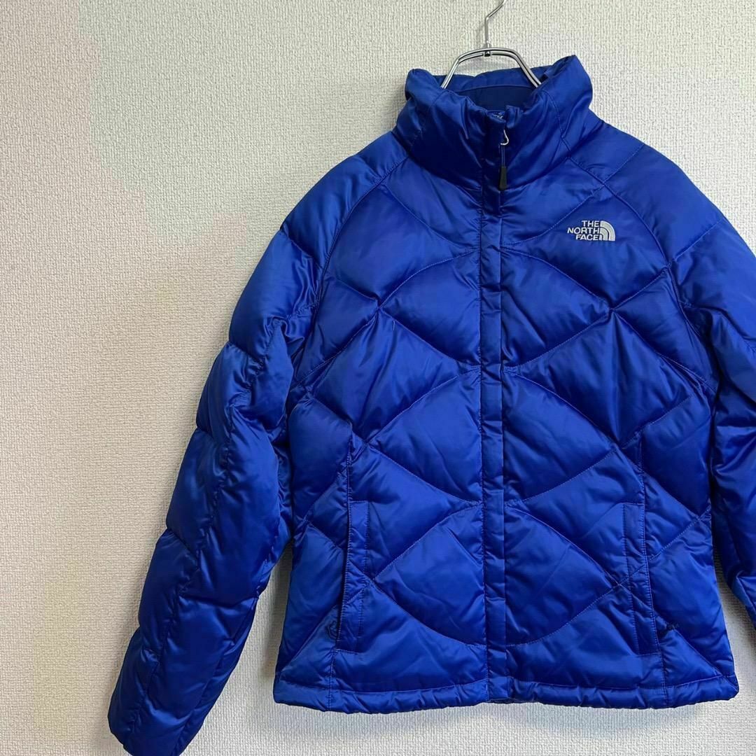 THE NORTH FACE(ザノースフェイス)のノースフェイス　ダウンジャケット　海外限定　レディース　Sサイズ　US規格 青 レディースのジャケット/アウター(ダウンジャケット)の商品写真