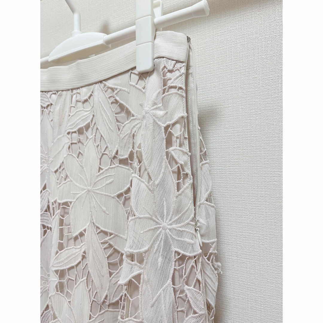 Noela(ノエラ)のNoela♡ シアー刺繍レーススカート ♡オフホワイト レディースのスカート(ロングスカート)の商品写真