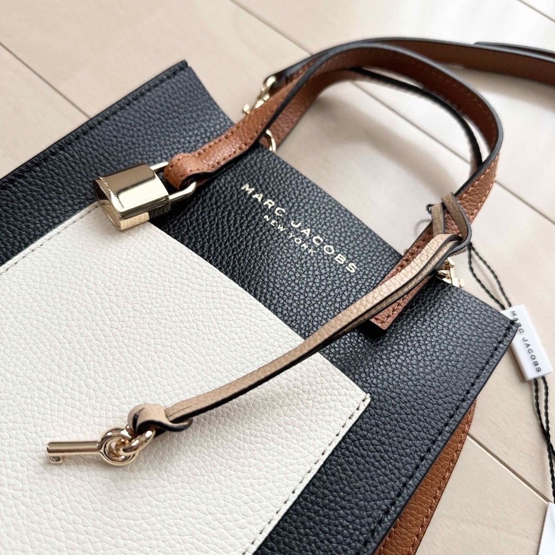 MARC JACOBS(マークジェイコブス)のマークジェイコブス ショルダーバッグ H002L03FA22 244 バッグ レディースのバッグ(ショルダーバッグ)の商品写真