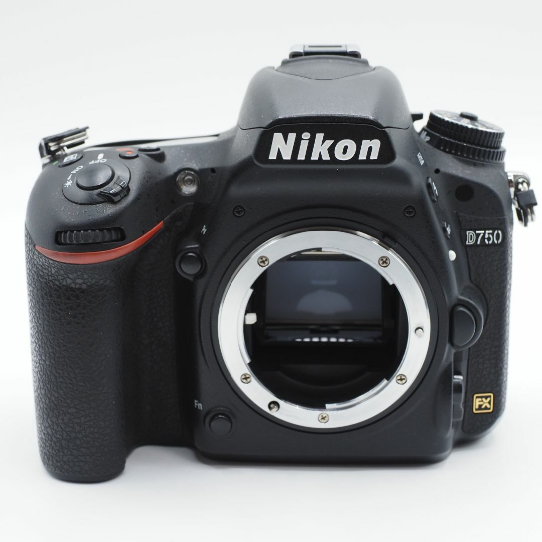 ★ショット数9,814回・新品級★Nikon デジタル一眼レフカメラ D750 スマホ/家電/カメラのカメラ(デジタル一眼)の商品写真