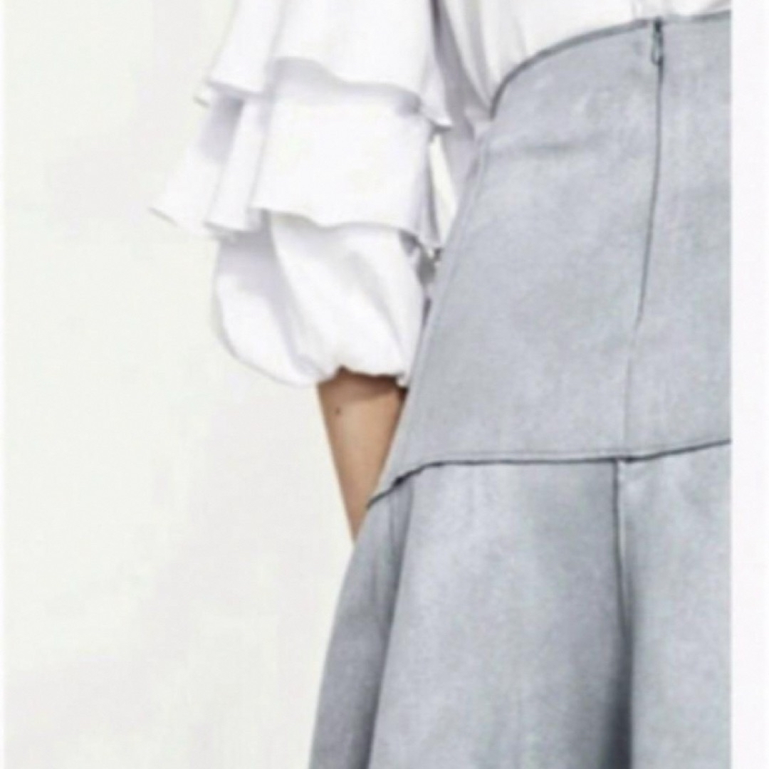 ZARA(ザラ)のZARA  ひざ丈スエードスカート レディースのスカート(ひざ丈スカート)の商品写真