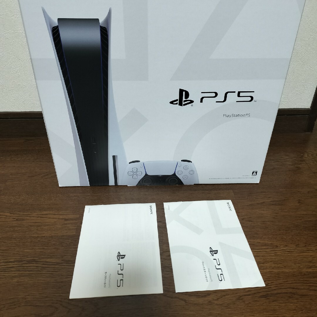 PlayStation(プレイステーション)のSONY PlayStation5 CFI-1200A01 エンタメ/ホビーのゲームソフト/ゲーム機本体(家庭用ゲーム機本体)の商品写真