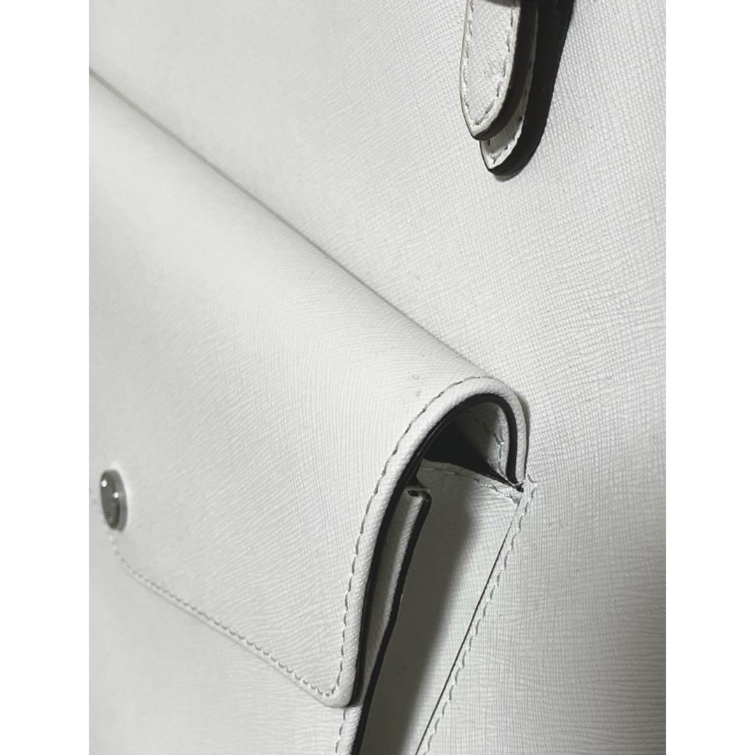 Michael Kors(マイケルコース)のマイケルコース ショルダー トートバッグ 美品 白 ホワイト A4 シンプル レディースのバッグ(トートバッグ)の商品写真