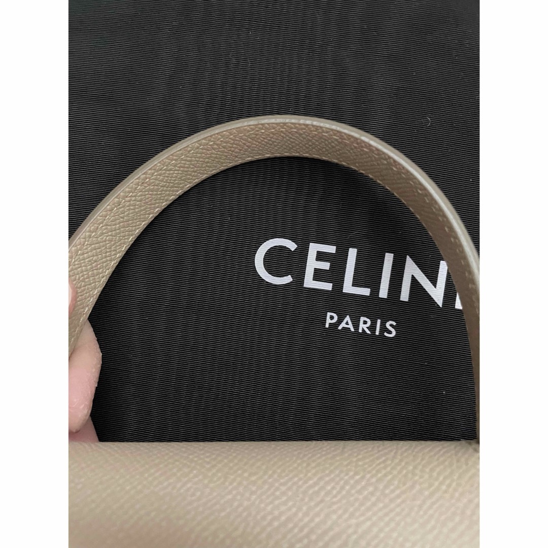 celine(セリーヌ)のセリーヌ　celine ナノ ベルトバッグ  ライトトープ レディースのバッグ(ハンドバッグ)の商品写真