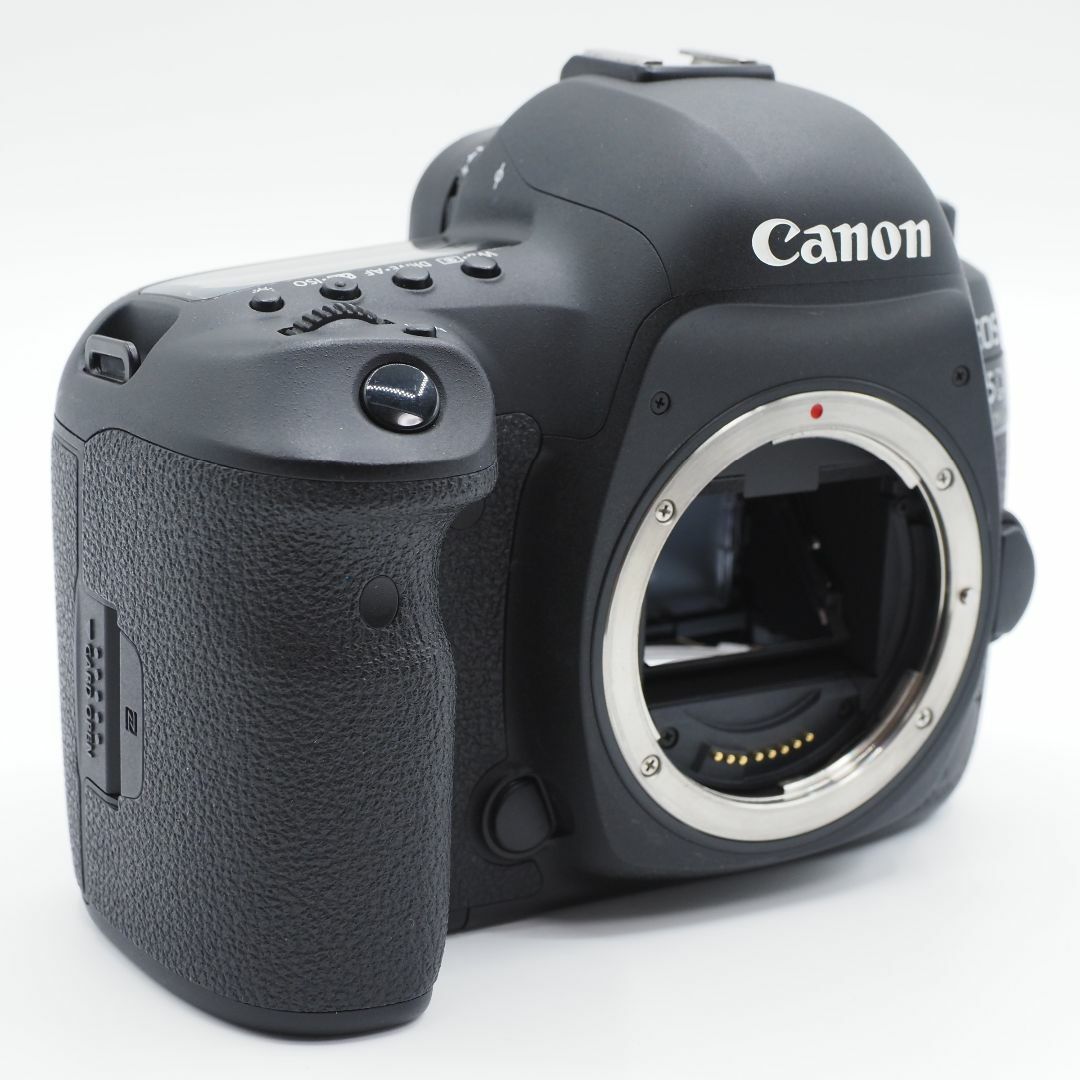 ★ショット数2,402回・新品級★ Canon EOS 5D Mark IV スマホ/家電/カメラのカメラ(デジタル一眼)の商品写真