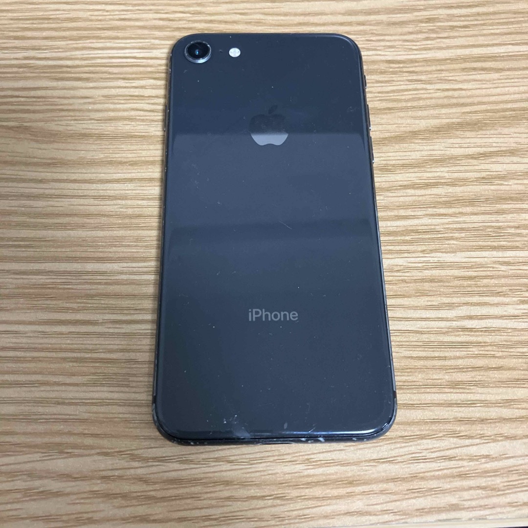 iPhone(アイフォーン)のiPhone8、64GB、スペースグレイ スマホ/家電/カメラのスマートフォン/携帯電話(スマートフォン本体)の商品写真