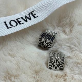 LOEWE - LOEWE アナグラム　キューブスタッズ　ピアス(シルバー)