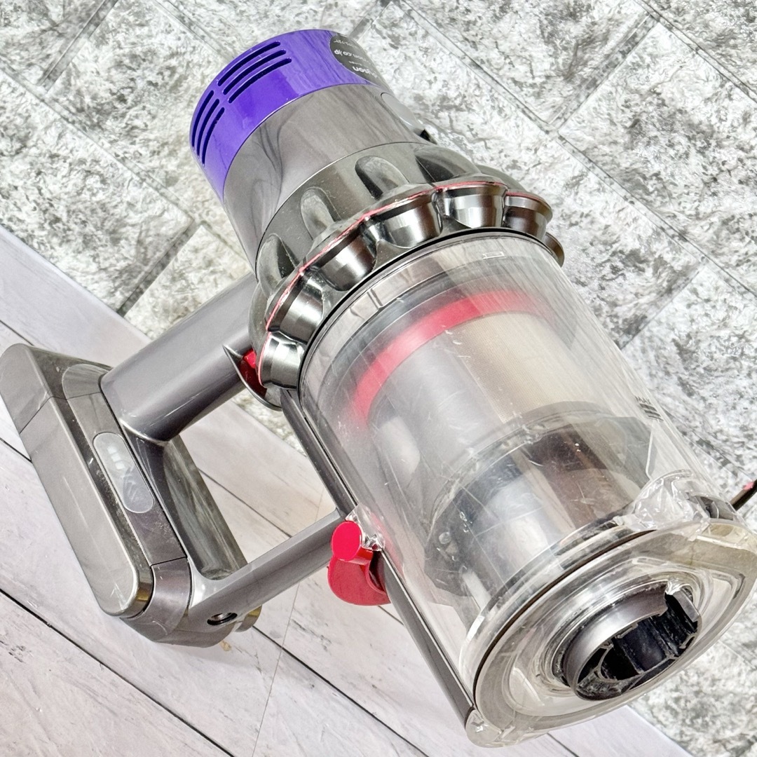 Dyson(ダイソン)のDyson Cyclone V10 fluffy スタンドセット スマホ/家電/カメラの生活家電(掃除機)の商品写真