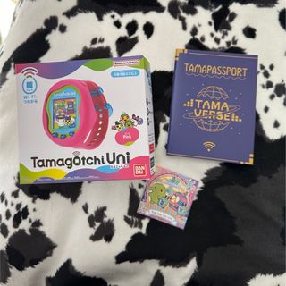 バンダイ(BANDAI)のTamagotchi Uni (たまごっちユニ)(携帯用ゲーム機本体)