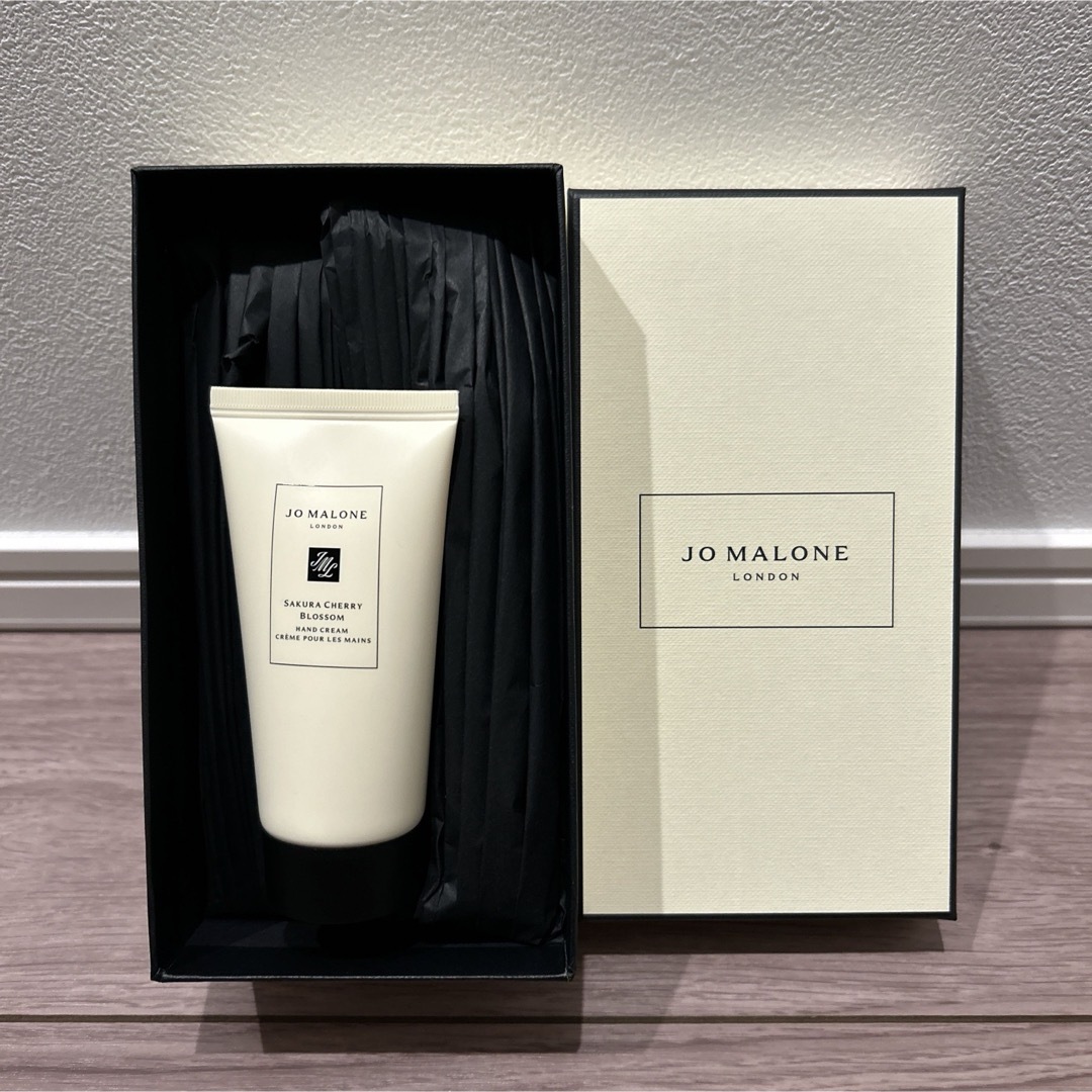 Jo Malone(ジョーマローン)のジョーマローン サクラ チェリー ブロッサム ハンドクリーム 50mL  コスメ/美容のボディケア(ハンドクリーム)の商品写真