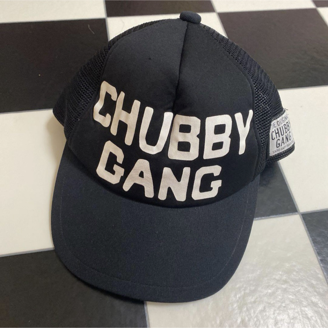 CHUBBYGANG(チャビーギャング)のチャビーギャング ブラック ロゴ キャップ 帽子 M キッズ/ベビー/マタニティのこども用ファッション小物(帽子)の商品写真