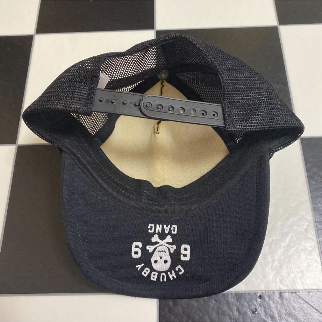 CHUBBYGANG(チャビーギャング)のチャビーギャング ブラック ロゴ キャップ 帽子 M キッズ/ベビー/マタニティのこども用ファッション小物(帽子)の商品写真