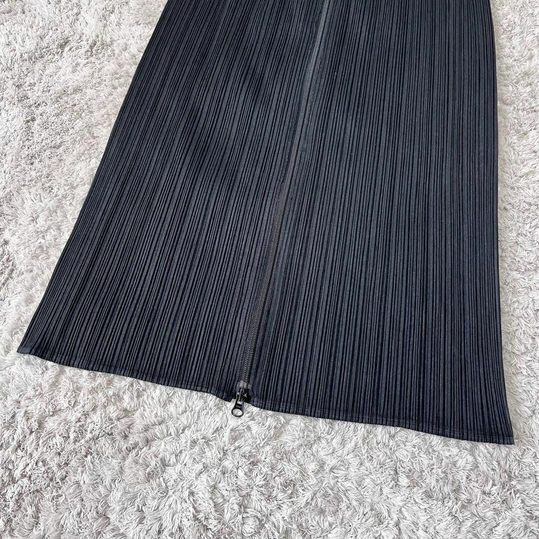 PLEATS PLEASE ISSEY MIYAKE(プリーツプリーズイッセイミヤケ)のプリーツプリーズ ダブルジップ ロングスカート イッセイミヤケ ブラック 2 レディースのスカート(ロングスカート)の商品写真
