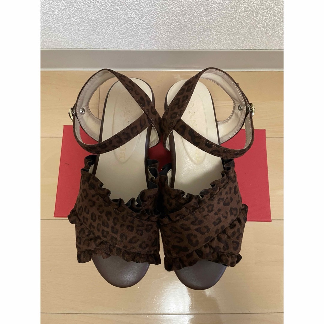 WEGO(ウィゴー)のサンダル　ヒョウ柄　茶色 レディースの靴/シューズ(サンダル)の商品写真