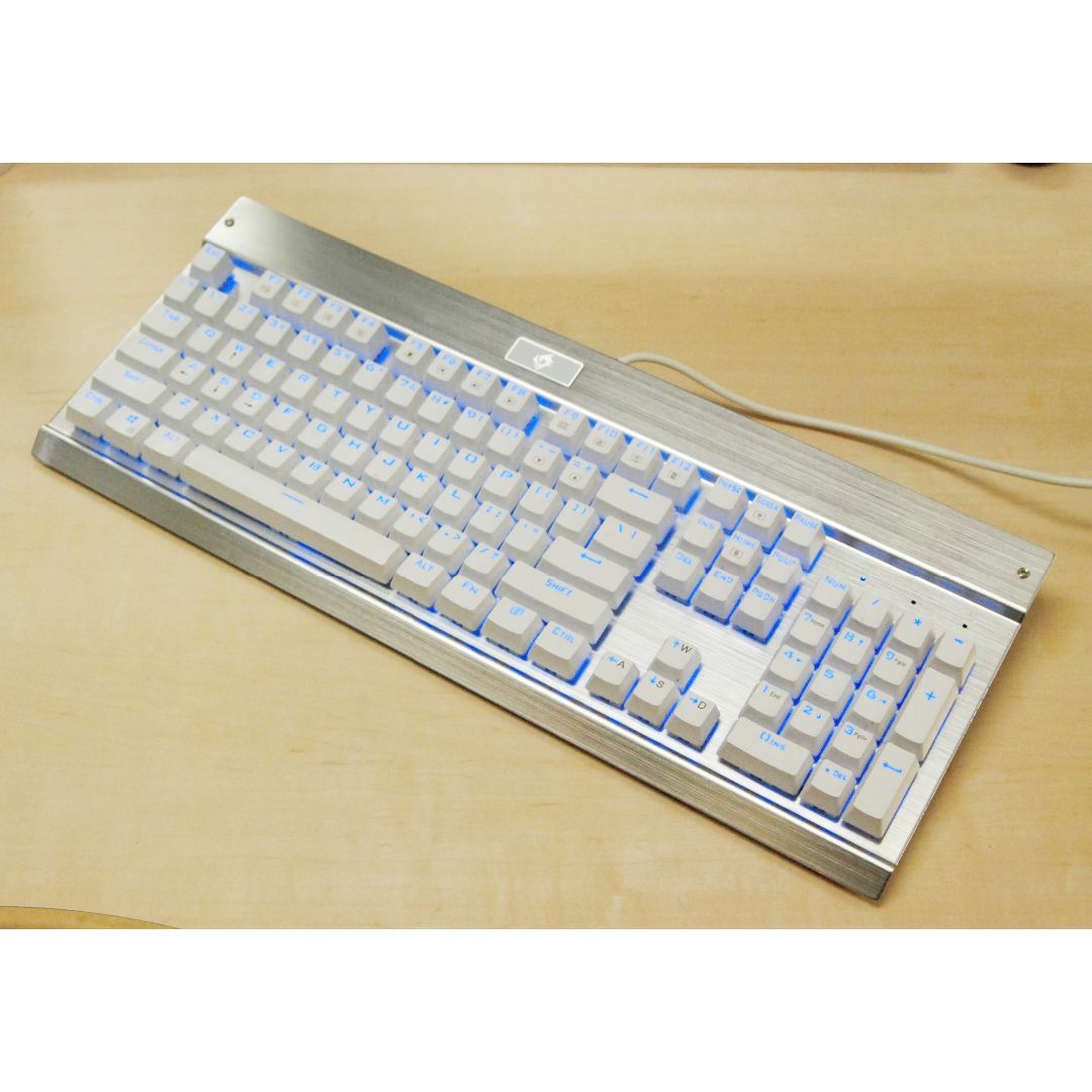 美品 EagleTec KG011 メカニカルキーボード ゲーミングキーボード