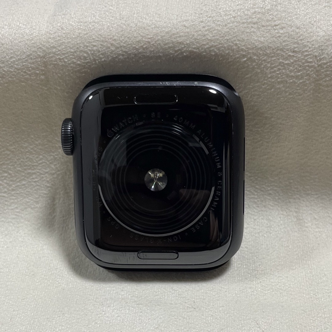Apple Watch(アップルウォッチ)のAPPLE WATCH SE GPSモデル ブラック スマホ/家電/カメラのスマートフォン/携帯電話(その他)の商品写真