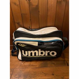 umbro エナメルバッグ