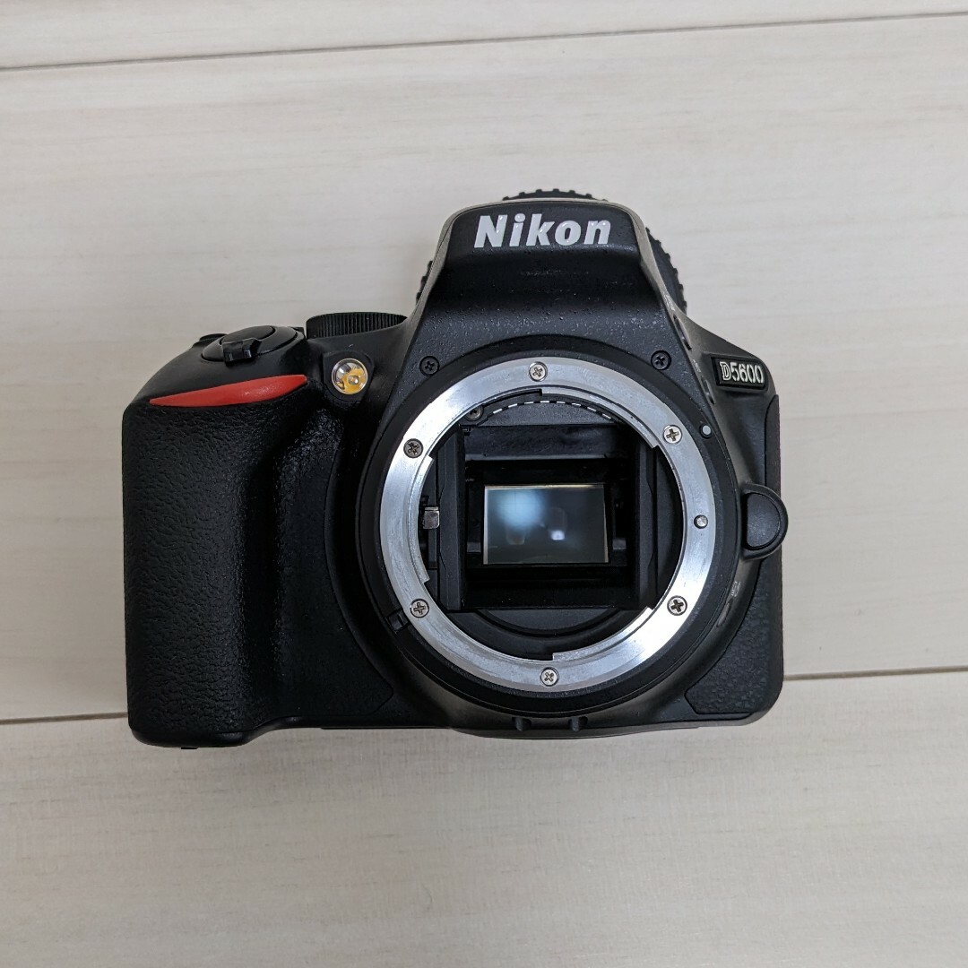Nikon D5600 ダブルレンズキット デジタル一眼レフ デジタル一眼 Nikon D5600 ダブルレンズキット デジタル一眼レフ デジタル一眼