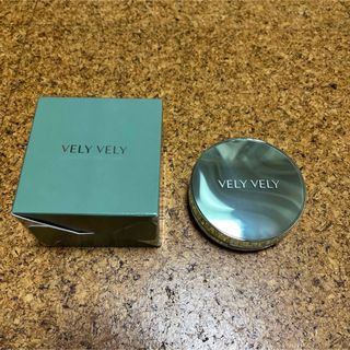 ブリーブリー(VELY VELY)のvelyvely VELY VELY ダーマグッドグリーンクッション　ケース(ファンデーション)