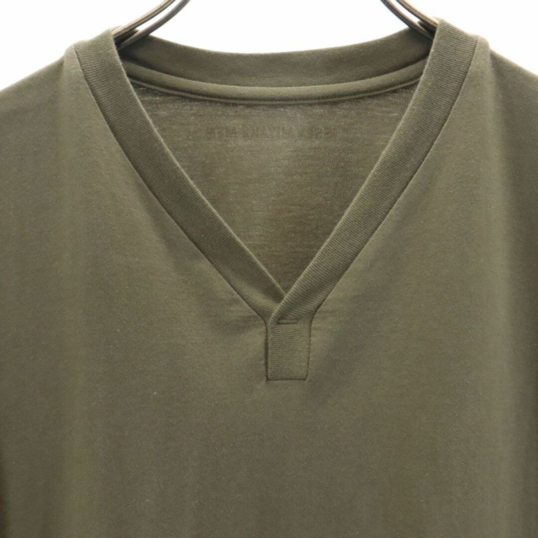 ISSEY MIYAKE(イッセイミヤケ)のイッセイミヤケ 半袖 Vネック Tシャツ 2 カーキ系 ISSEY MIYAKE メンズ 古着 【240324】 メール便可 メンズのトップス(Tシャツ/カットソー(半袖/袖なし))の商品写真