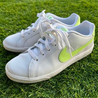 NIKE - ナイキ　レディーススニーカー　23cm