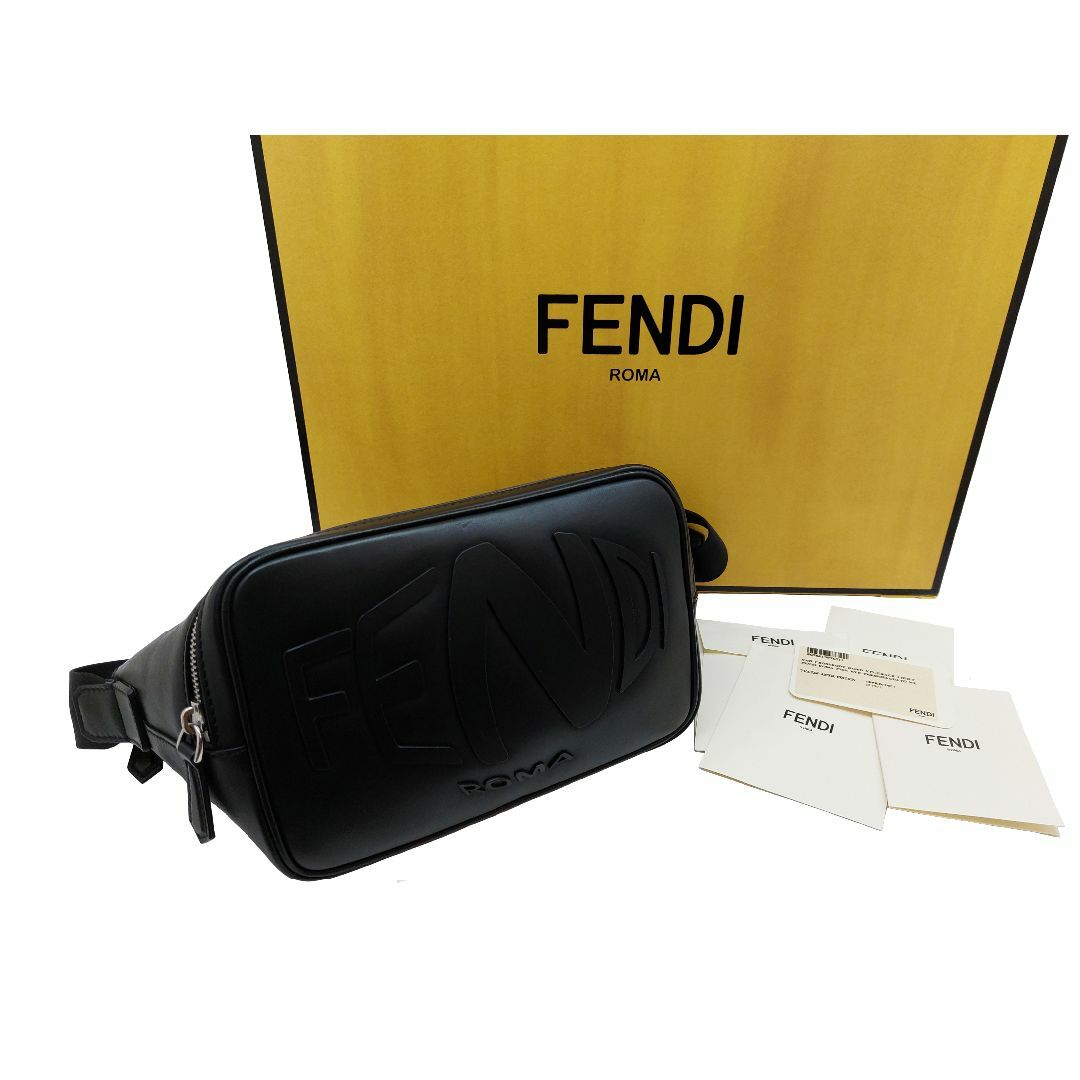 FENDI(フェンディ)の未使用品！FENDI【フェンディ】フィッシュアイ ロゴ レザー ボディバッグ メンズのバッグ(ボディーバッグ)の商品写真