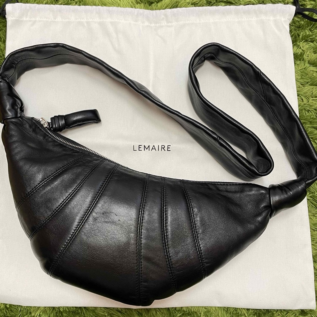 LEMAIRE(ルメール)のlemaire クロワッサンバッグ　スモール　ブラック メンズのバッグ(ショルダーバッグ)の商品写真