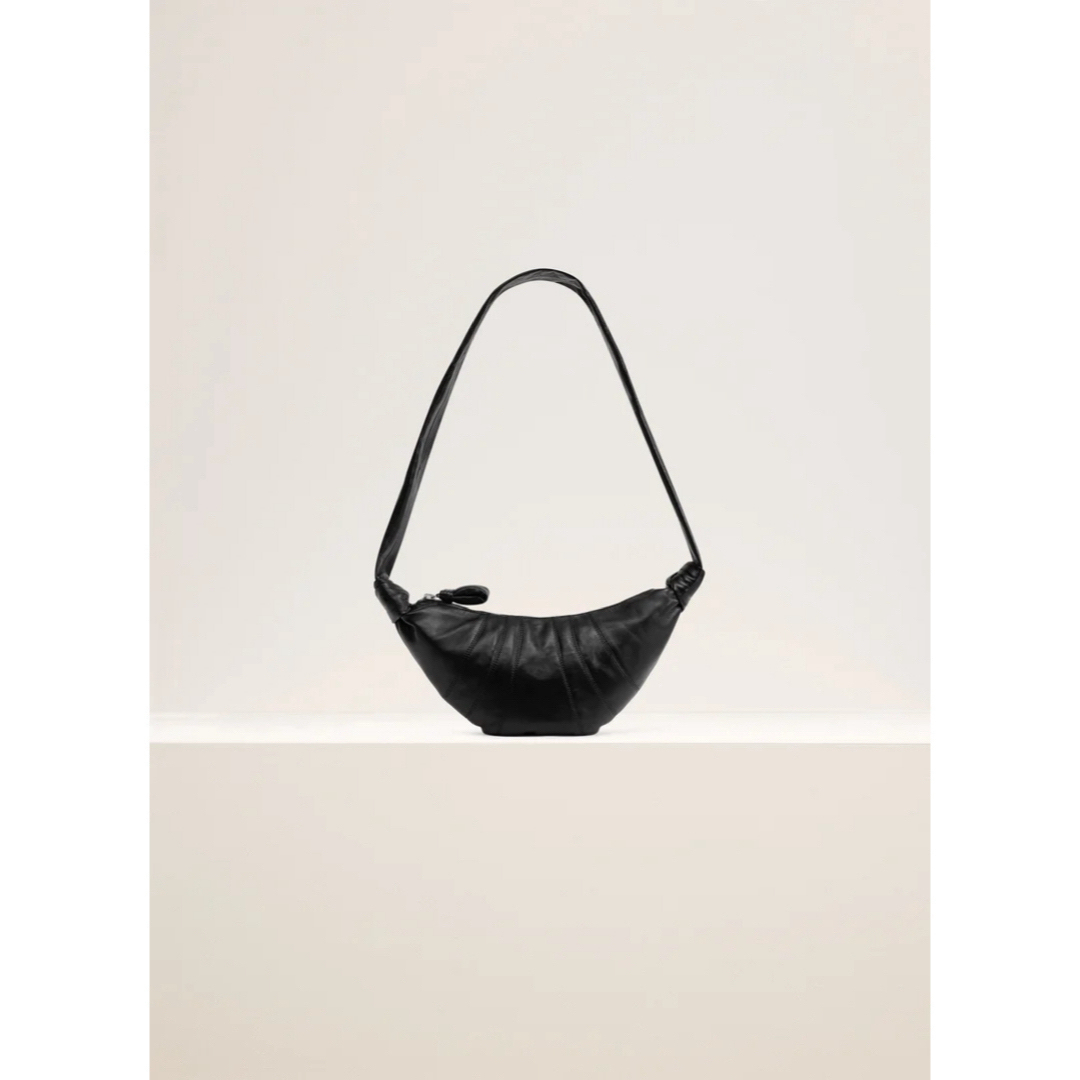 LEMAIRE - lemaire クロワッサンバッグ スモール ブラックの通販 LEMAIRE - lemaire クロワッサンバッグ スモール ブラックの通販